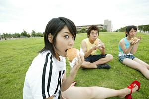 新宿駅から徒歩2分の国内最大級アミューズメントカジノ「カジスタ東京」の魅力と店舗情報